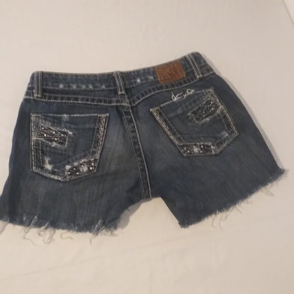 BKE women's size 26 distressed dark wash shorts - Picture 6 of 16